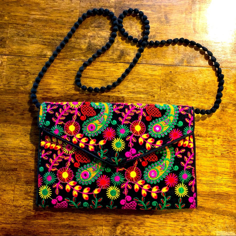 Embroidered shoulder bag